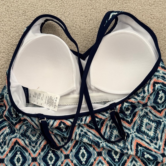 Geometric Patterned Tankini Set - Picture 4 of 8